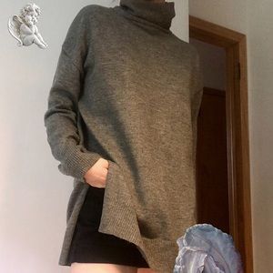 Turtle neck long sweater